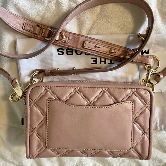 Marc Jacobs blush quilted Soft-shot Snapshot. In excellent condition. - Picture 2 of 14